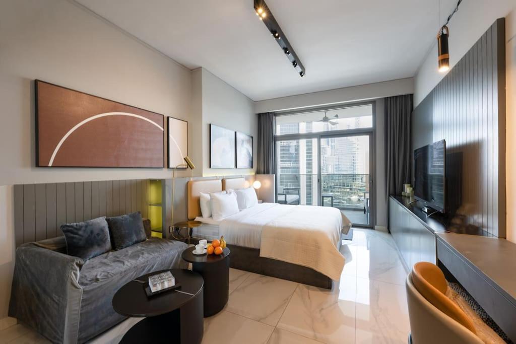 Apartment Spacious With Views & Pool Views - 1618